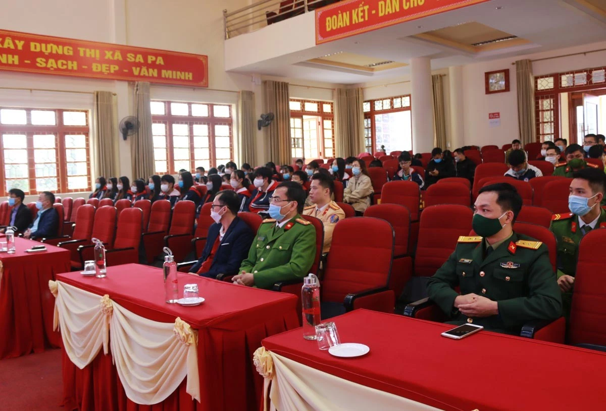 Sa Pa tưởng niệm các nạn nhân tử vong do tai nạn giao thông ảnh 1