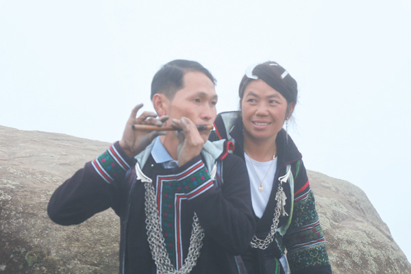 Trong veo tiếng sáo rừng chiều ảnh 1