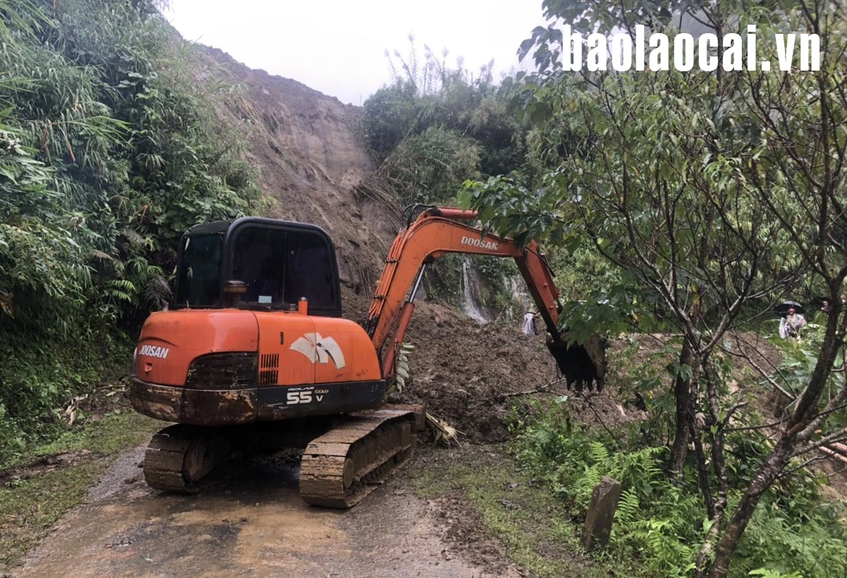 Hoàn lưu bão số 8 gây thiệt hại 3,5 tỷ đồng ảnh 7