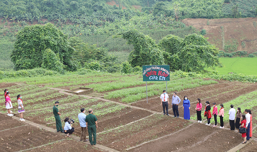 Lào Cai: Gần 228 nghìn học sinh dự Lễ khai giảng năm học mới ảnh 42