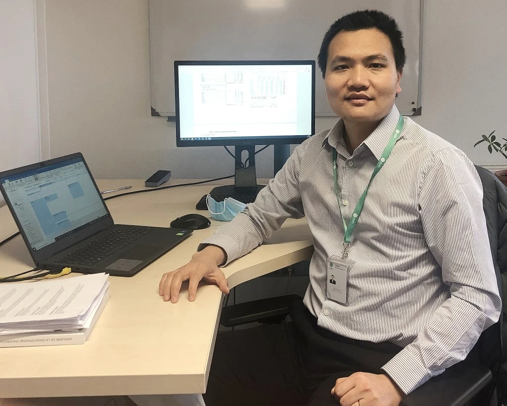 Nhà khoa học Việt tạo vật liệu cách nhiệt từ rác phế thải ảnh 1