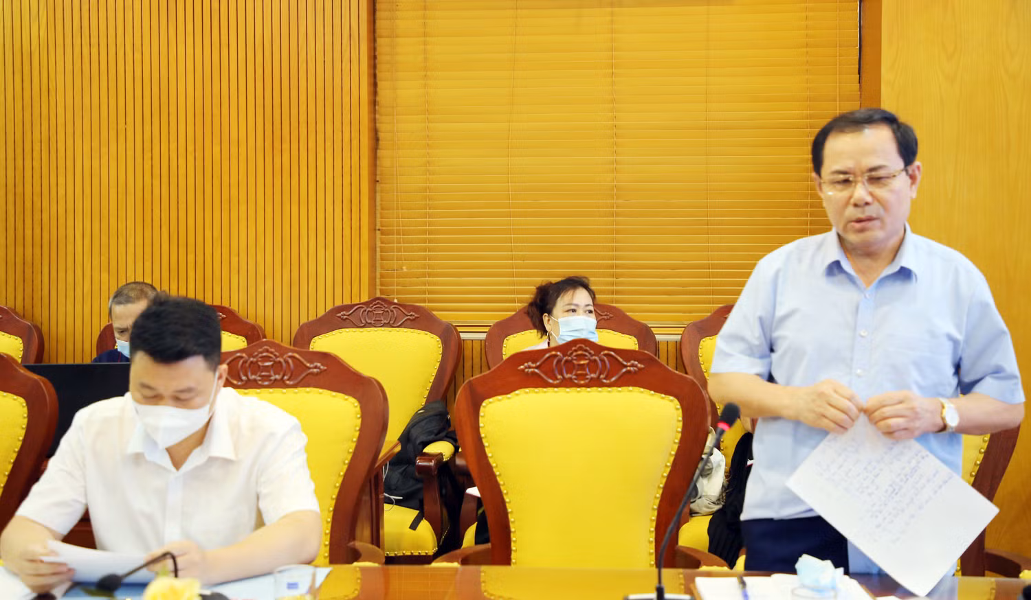 Trưởng Ban Dân tộc tỉnh Nông Đức Ngọc phát biểu tại hội nghị.