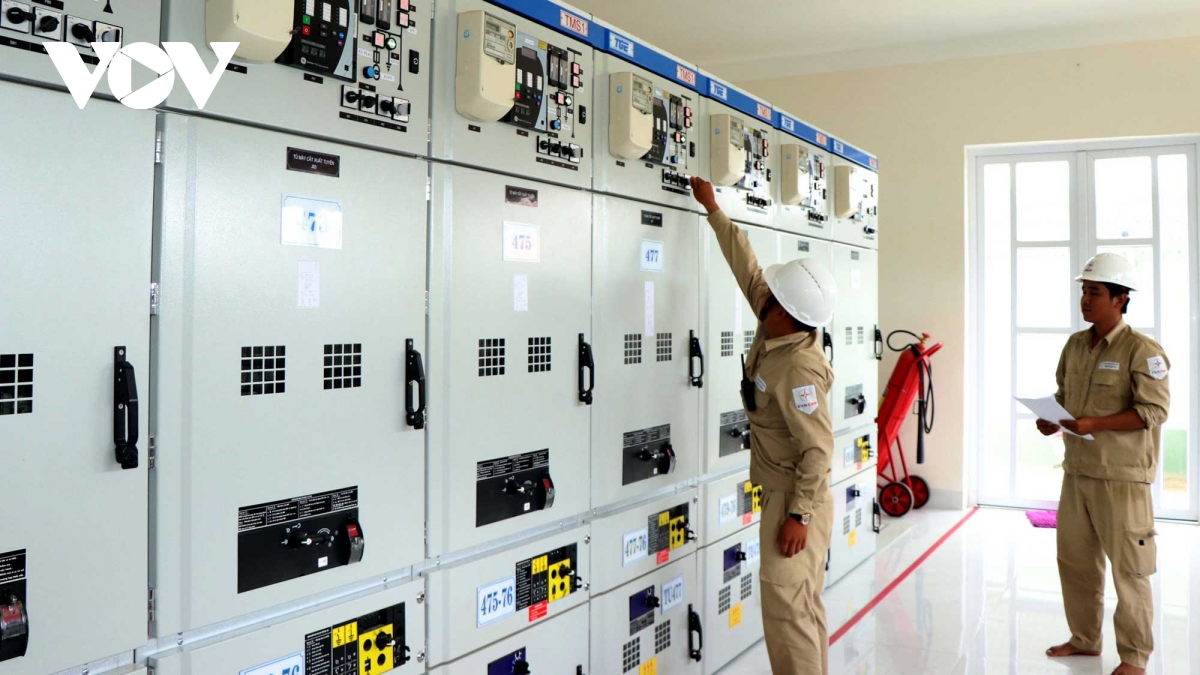 Khẩn cấp giảm công suất các nguồn phát điện khi giảm phụ tải dịp Tết ảnh 1