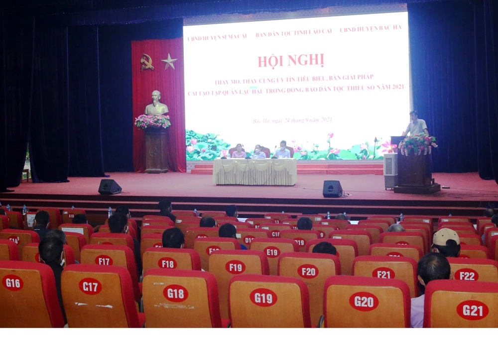 Bàn giải pháp cải tạo phong tục tập quán lạc hậu vùng đồng bào dân tộc thiểu số tại huyện Bắc Hà, Si Ma Cai ảnh 1