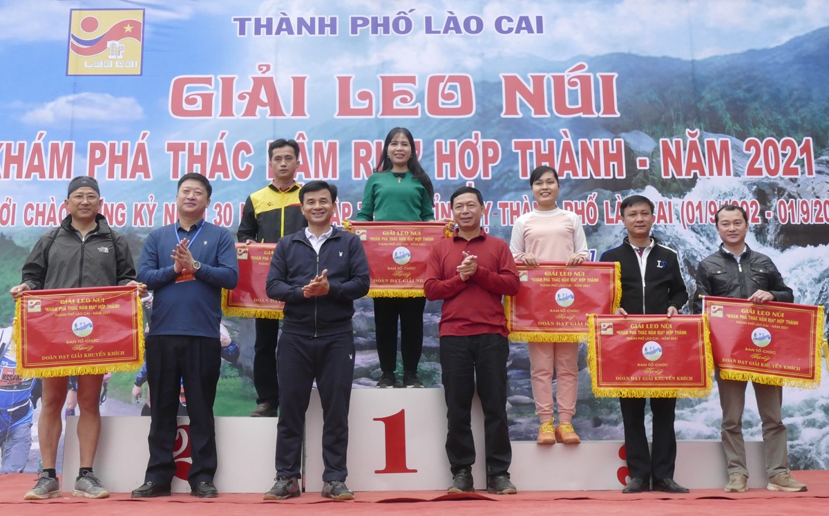 Thành phố Lào Cai tổ chức thành công Giải leo núi “Khám phá thác Nậm Rịa” Hợp Thành năm 2021 ảnh 11