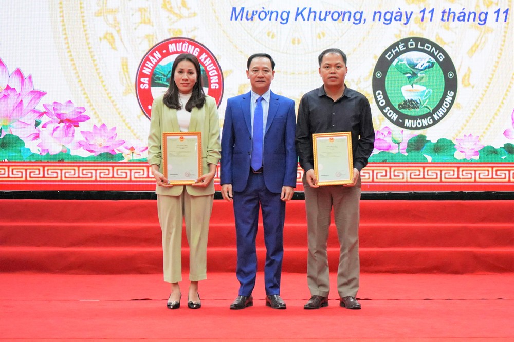 Công bố nhãn hiệu chứng nhận “Sa nhân Mường Khương” và nhãn hiệu tập thể “Chè Ô Long Cao Sơn” ảnh 1