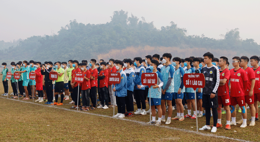 Khai mạc Giải Bóng đá học sinh THPT tỉnh Lào Cai năm 2021 ảnh 1