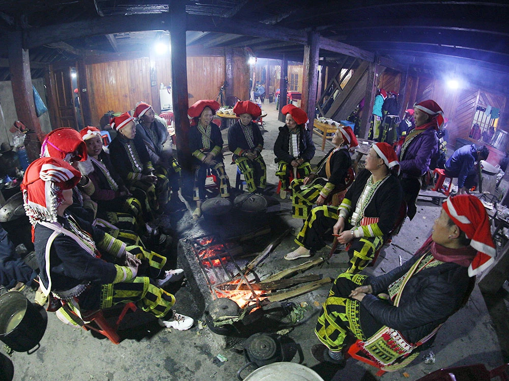 Độc đáo nghi lễ cấp sắc của người Dao đỏ ảnh 8