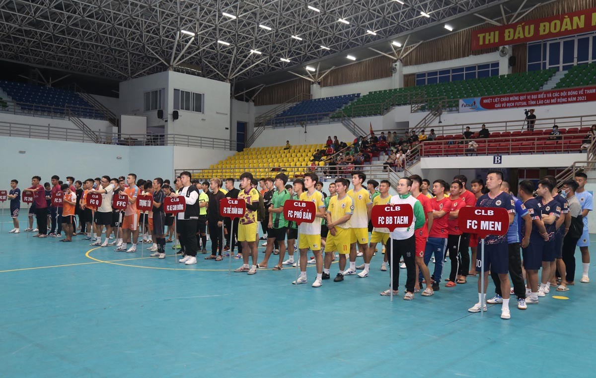 10 đội bóng tham dự Giải Vô địch Futsal tỉnh Lào Cai mở rộng năm 2021 ảnh 1