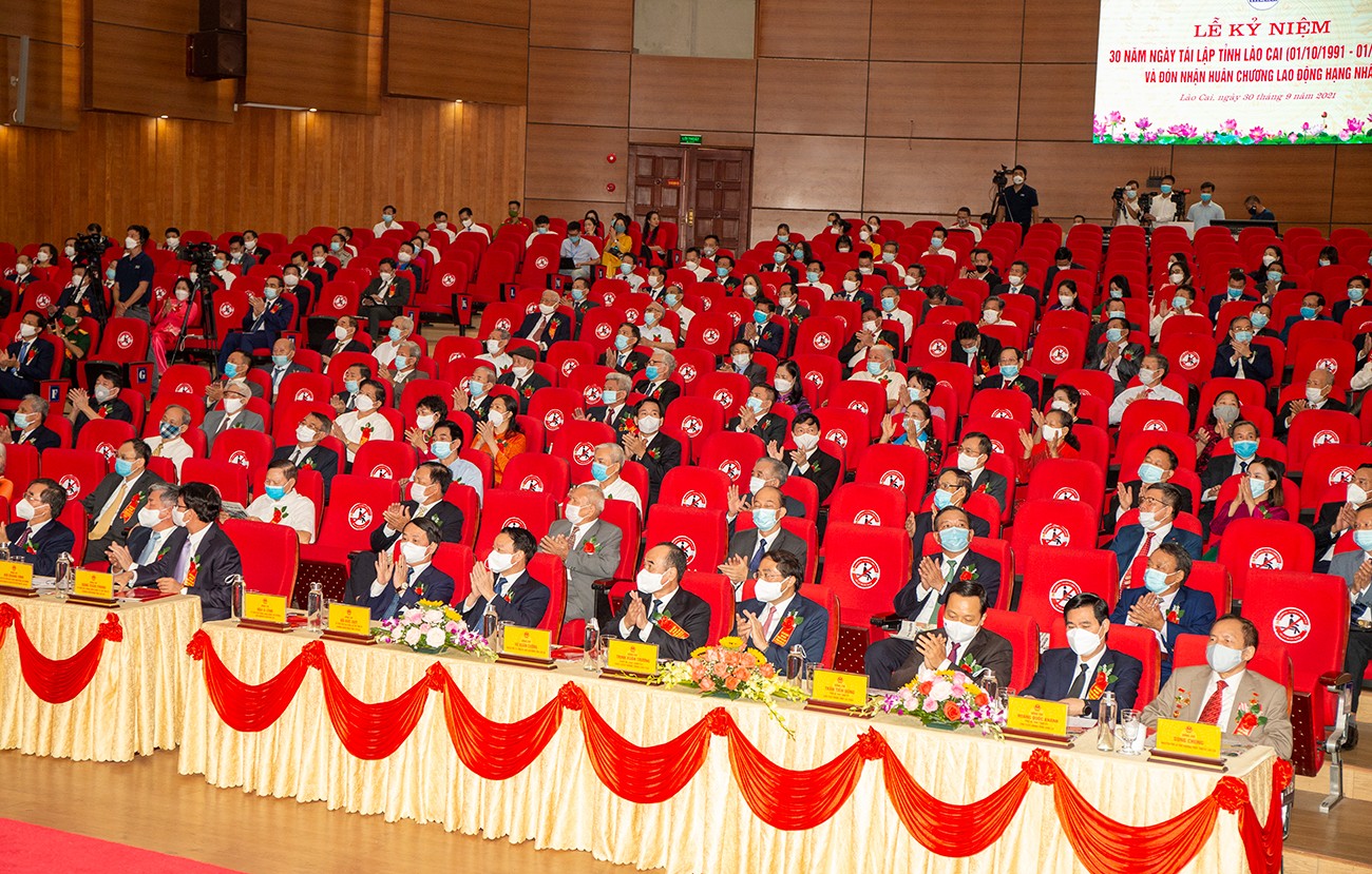 Lào Cai kỷ niệm 30 năm Ngày tái lập tỉnh và đón nhận Huân chương Lao động hạng Nhất ảnh 2 Lào Cai kỷ niệm 30 năm Ngày tái lập tỉnh và đón nhận Huân chương Lao động hạng Nhất ảnh 2