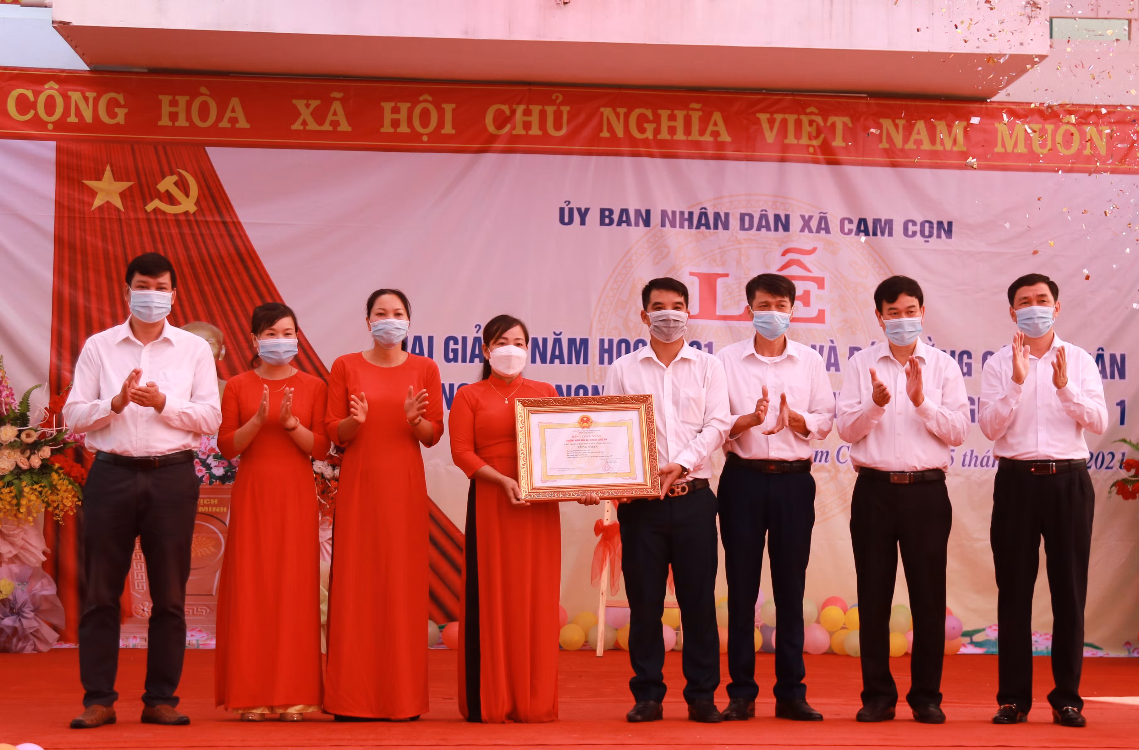 Lào Cai: Gần 228 nghìn học sinh dự Lễ khai giảng năm học mới ảnh 19 Lào Cai: Gần 228 nghìn học sinh dự Lễ khai giảng năm học mới ảnh 19