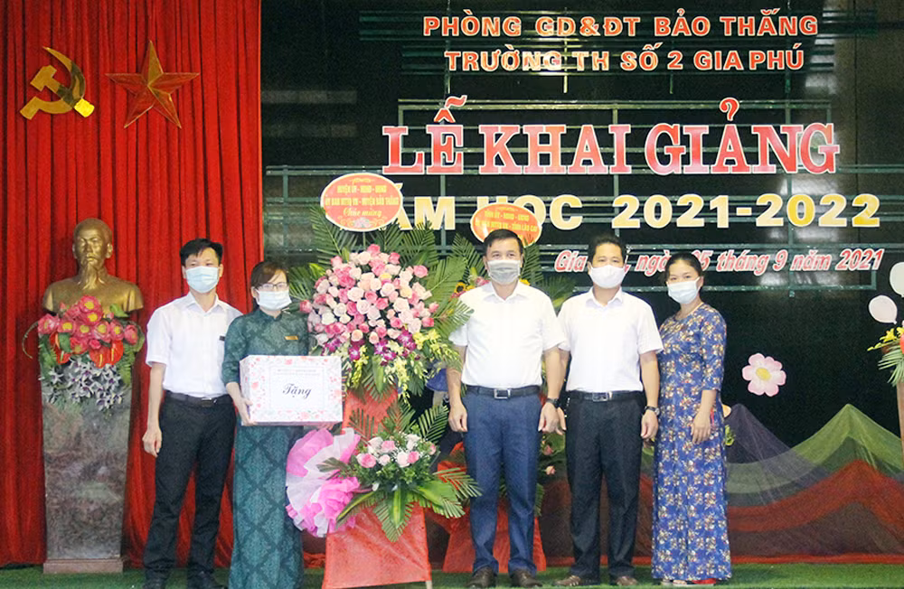 Lào Cai: Gần 228 nghìn học sinh dự Lễ khai giảng năm học mới ảnh 35 Lào Cai: Gần 228 nghìn học sinh dự Lễ khai giảng năm học mới ảnh 35