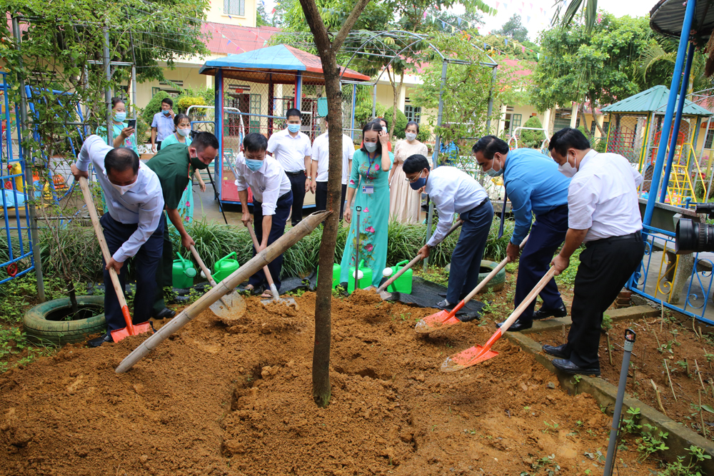 Lào Cai: Gần 228 nghìn học sinh dự Lễ khai giảng năm học mới ảnh 27