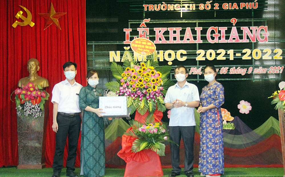 Lào Cai: Gần 228 nghìn học sinh dự Lễ khai giảng năm học mới ảnh 34