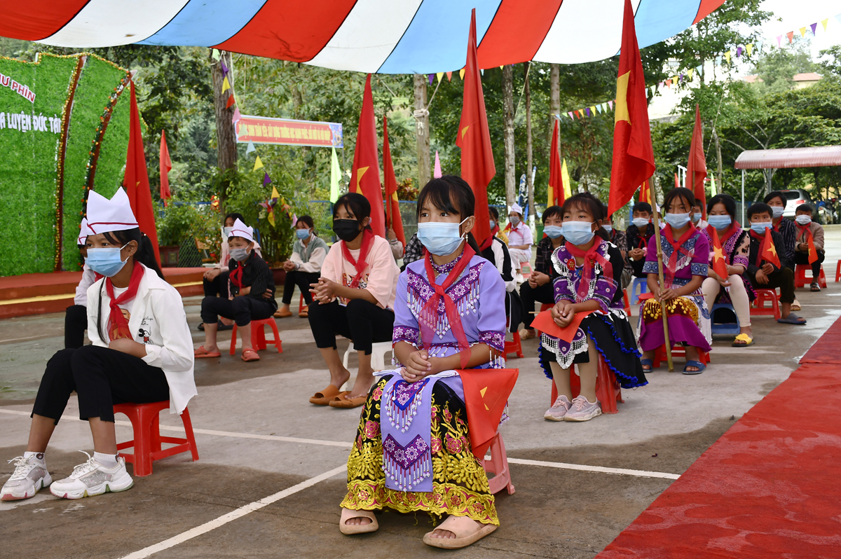 Lào Cai: Gần 228 nghìn học sinh dự Lễ khai giảng năm học mới ảnh 58 Lào Cai: Gần 228 nghìn học sinh dự Lễ khai giảng năm học mới ảnh 58