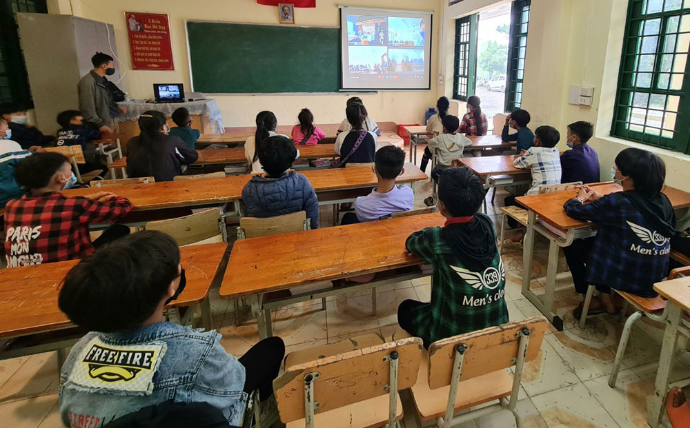 Lào Cai: Gần 228 nghìn học sinh dự Lễ khai giảng năm học mới ảnh 51 Lào Cai: Gần 228 nghìn học sinh dự Lễ khai giảng năm học mới ảnh 51