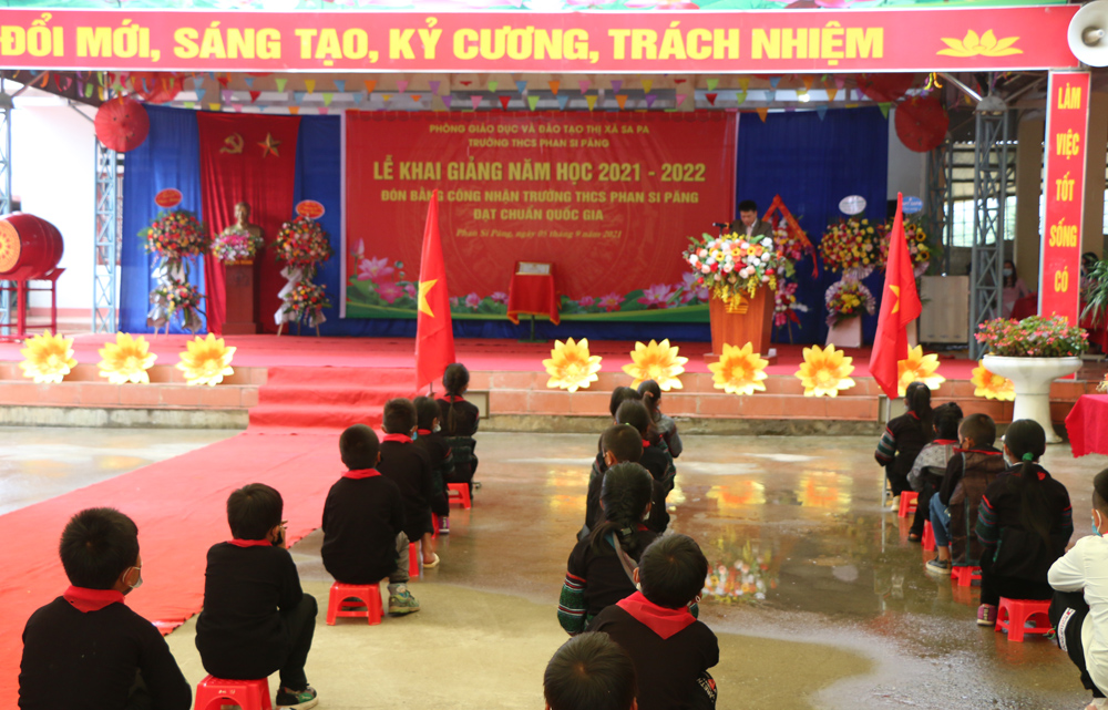 Lào Cai: Gần 228 nghìn học sinh dự Lễ khai giảng năm học mới ảnh 55 Lào Cai: Gần 228 nghìn học sinh dự Lễ khai giảng năm học mới ảnh 55