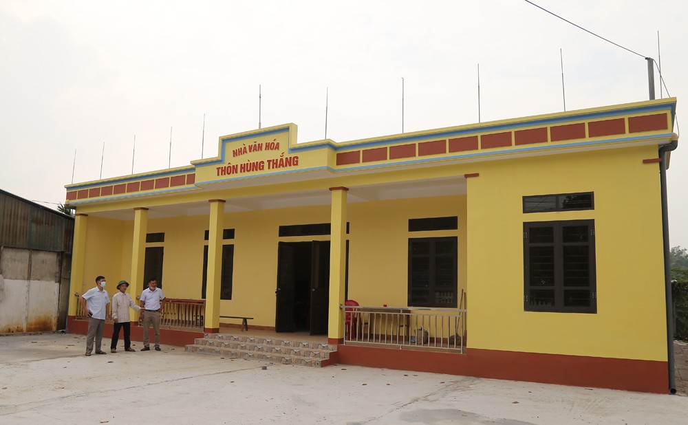 Nhà văn hóa thôn Hùng Thắng được xây dựng mới, trị giá hơn 500 triệu đồng.