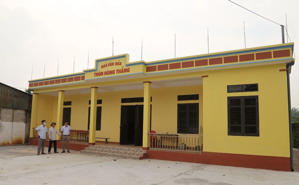 Nhà văn hóa thôn Hùng Thắng được xây dựng mới, trị giá hơn 500 triệu đồng.