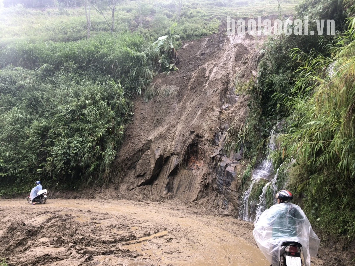 Bát Xát: Các điểm sạt lở được khắc phục, đảm bảo việc đi lại cho người dân ảnh 3