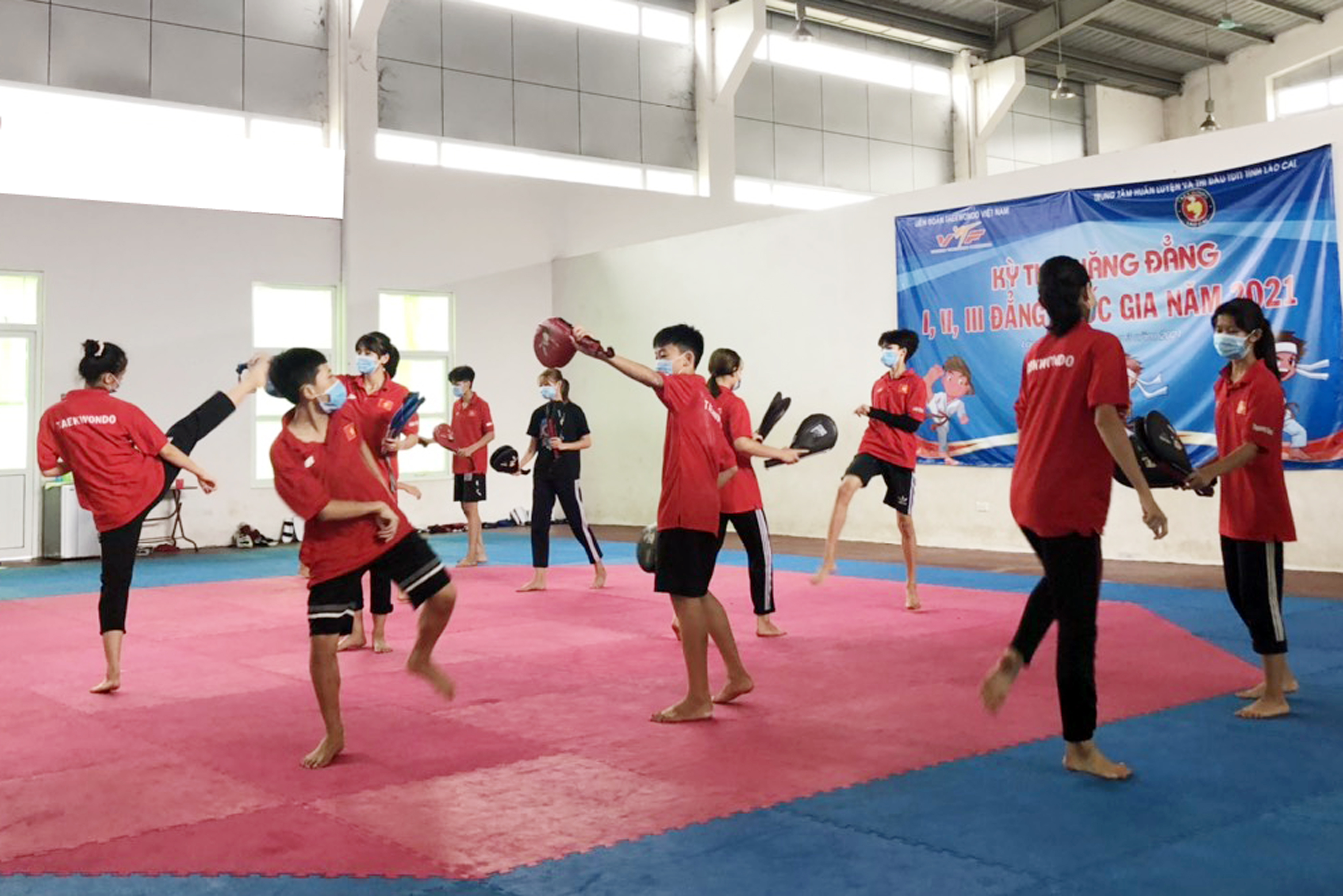 Giúp vận động viên vượt khó mùa dịch ảnh 1 Giúp vận động viên vượt khó mùa dịch ảnh 1