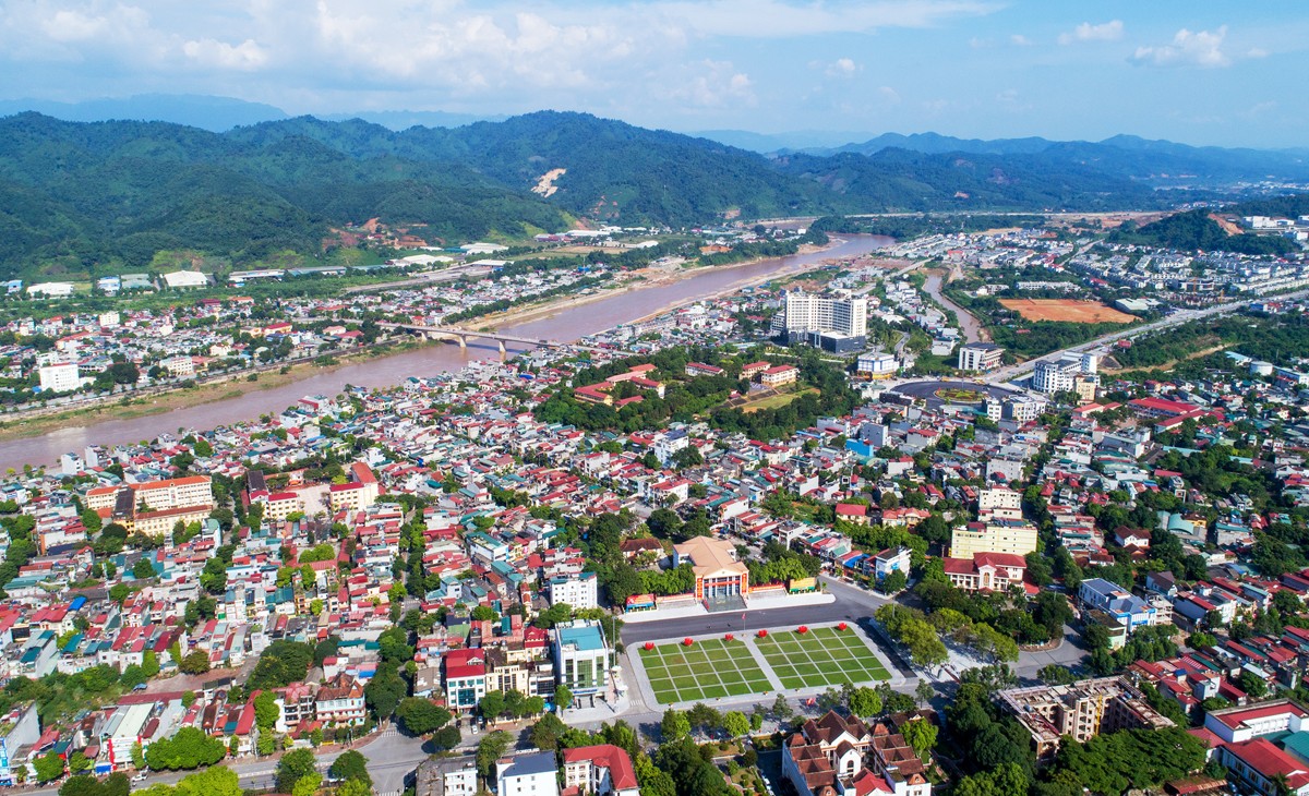 Thành phố Lào Cai đã mang vị thế mới. Ảnh: Ngọc Bằng