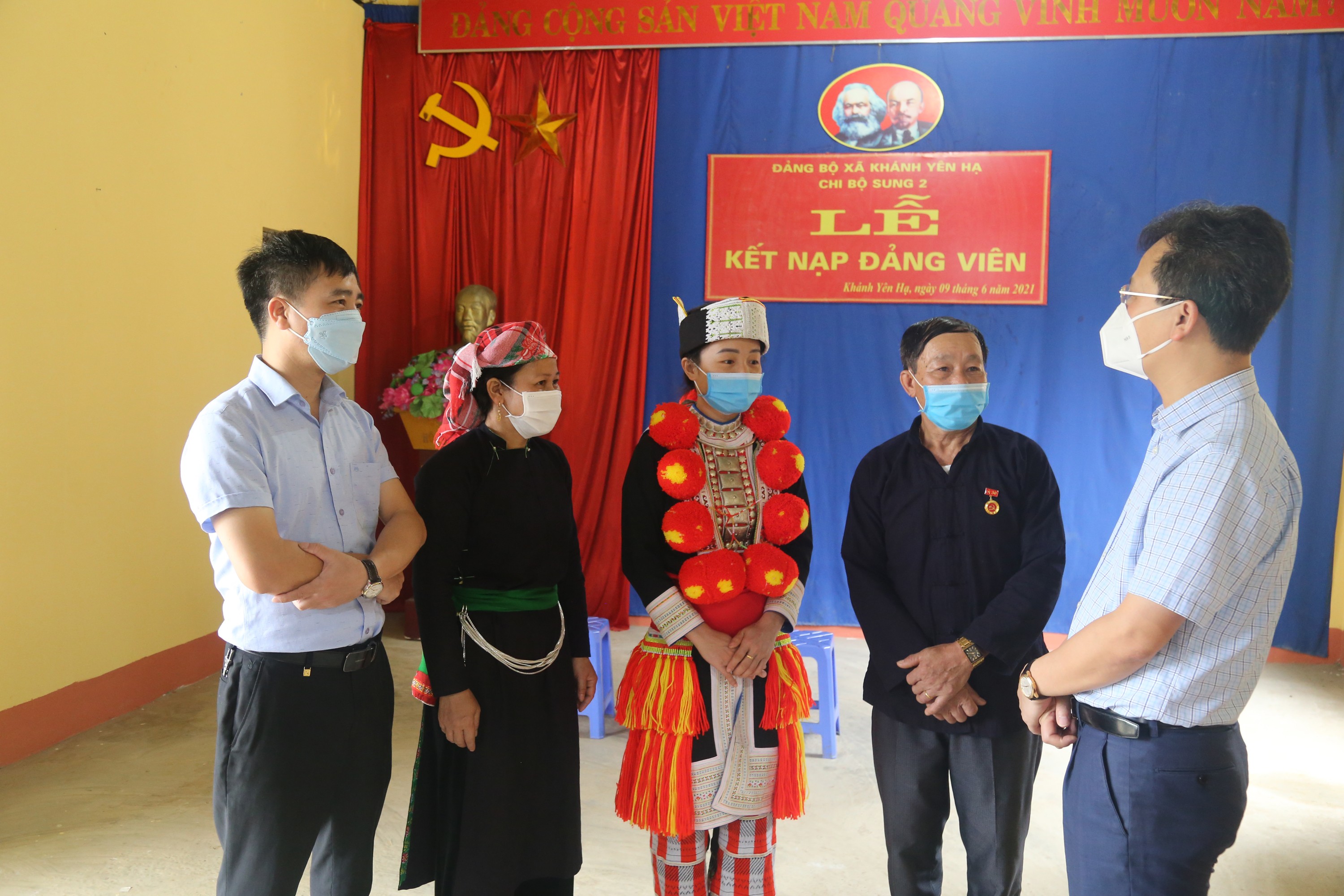 Nhiều giải pháp phát triển đảng viên ở thôn, tổ dân phố ảnh 1