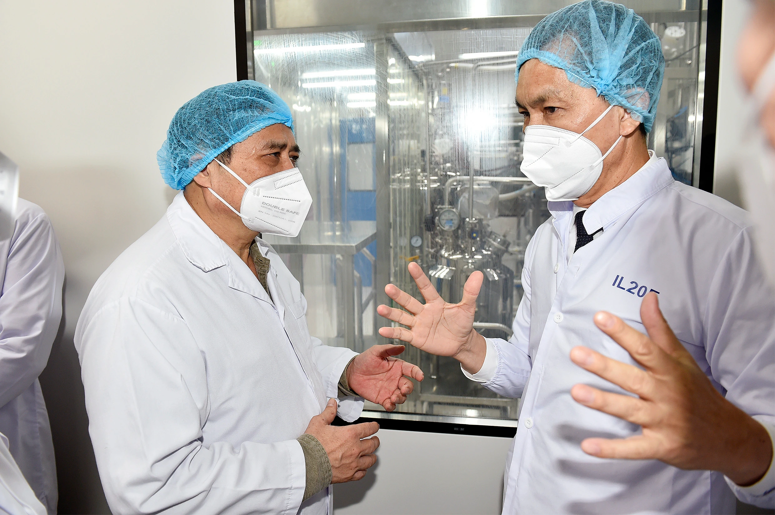 Thủ tướng Phạm Minh Chính: Lập tổ hành động để sản xuất bằng được vaccine phòng COVID-19 nhanh nhất ảnh 2
