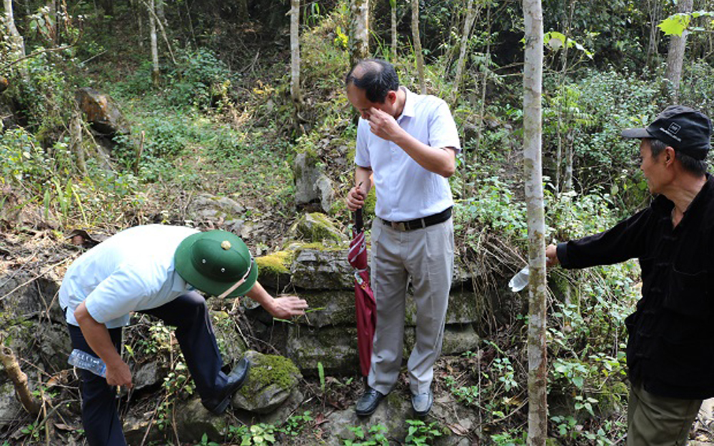 Vị trí cổng phế tích thành cổ.
