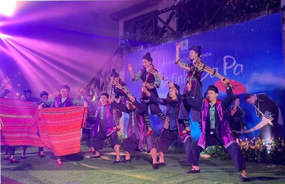 Lào Cai lùi thời gian tổ chức Chương trình Tái hiện không gian "Chợ tình Sa Pa" đến 19-21/11 ảnh 2