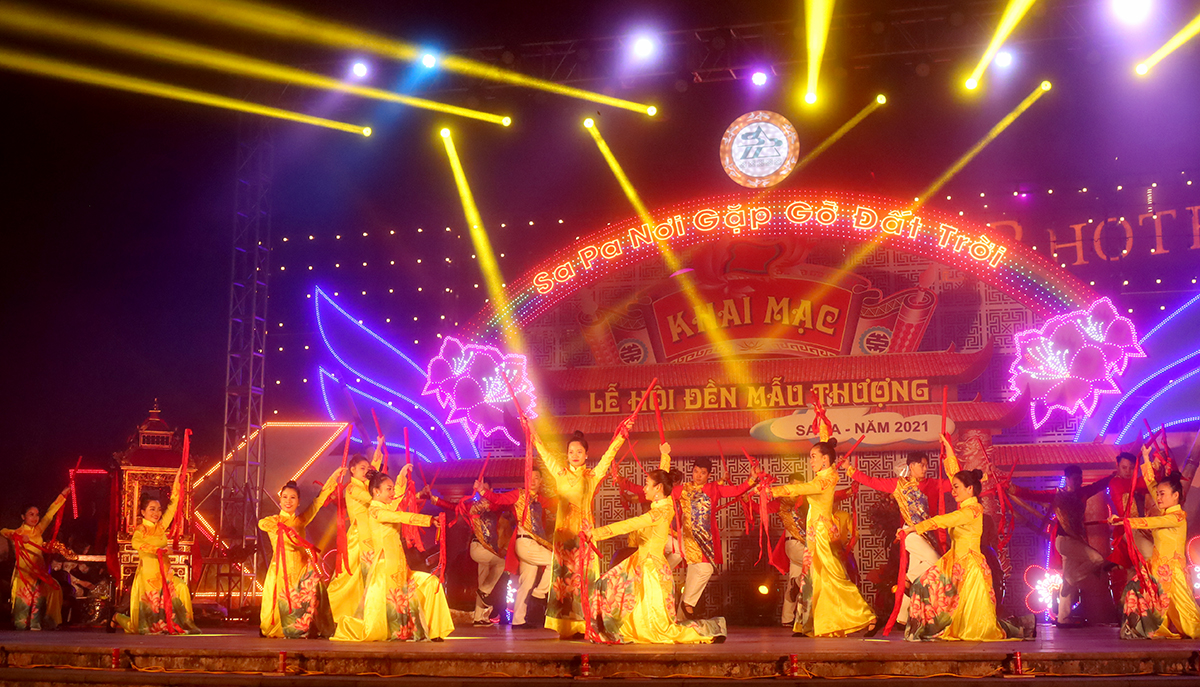 Chương trình nghệ thuật đặc sắc chào mừng Lễ khai mạc.