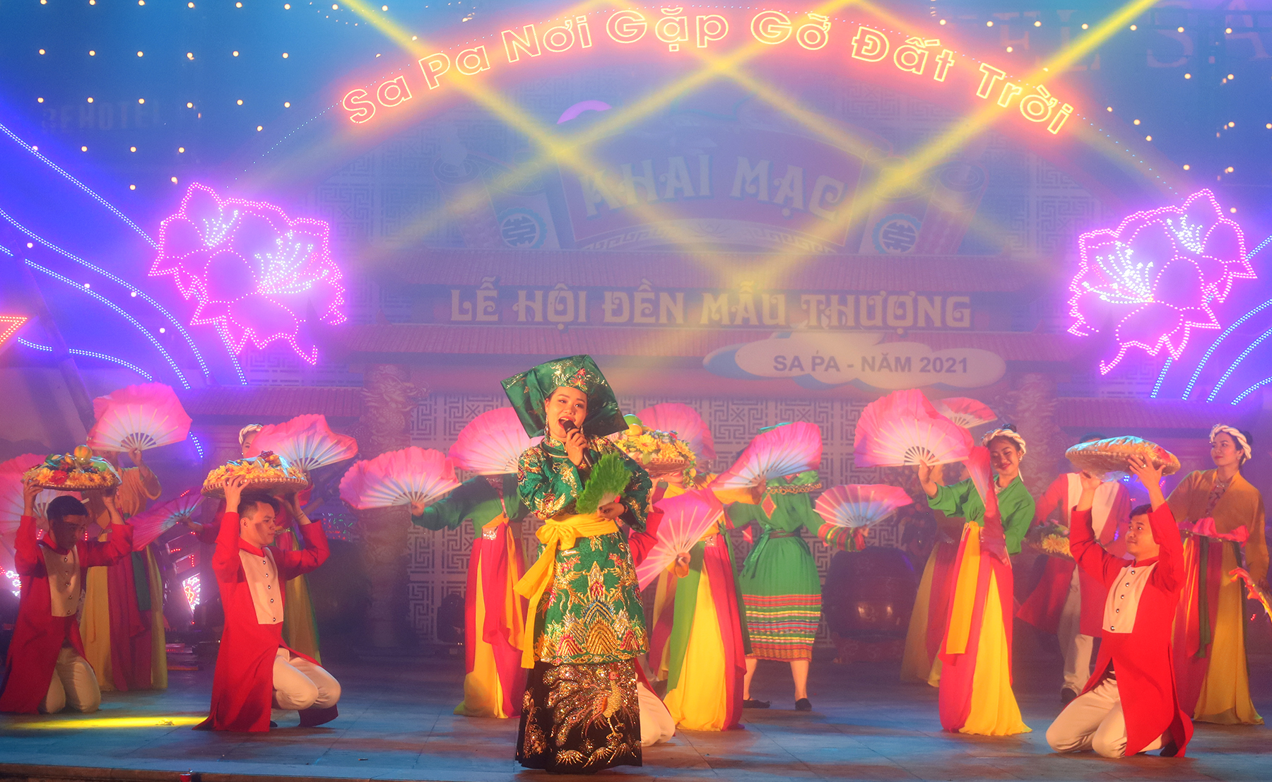 Chương trình biểu diễn “Thánh Mẫu và các vị Thánh trong tín ngưỡng thờ mẫu Việt Nam”.