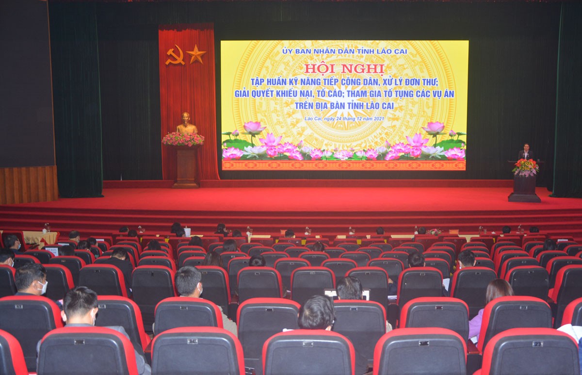 Quang cảnh hội nghị