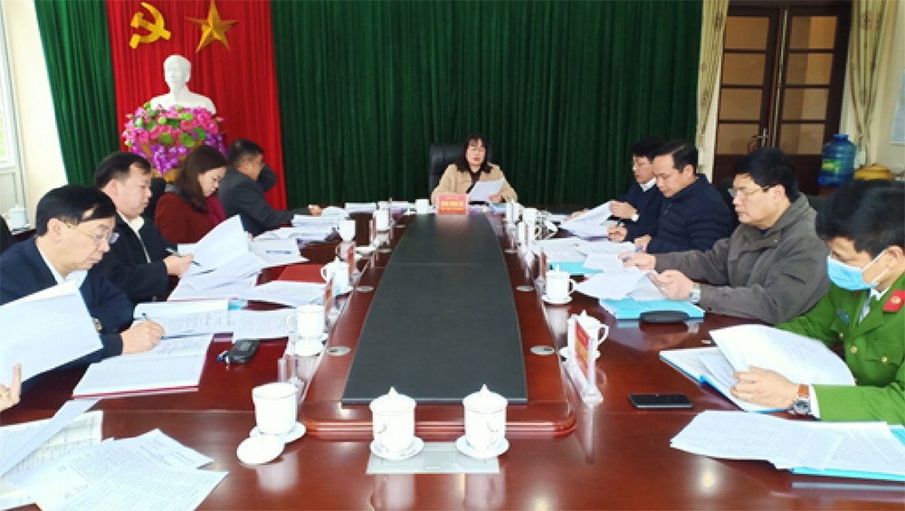 Ban Thường vụ Huyện ủy Si Ma Cai họp cho ý kiến về công tác kiểm tra, giám sát. Ảnh: Tư liệu