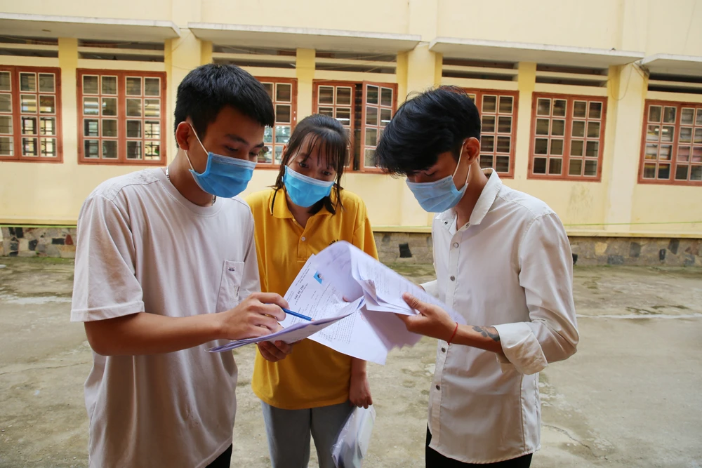 Toàn tỉnh có 25 thí sinh vắng mặt thi môn Toán ảnh 10