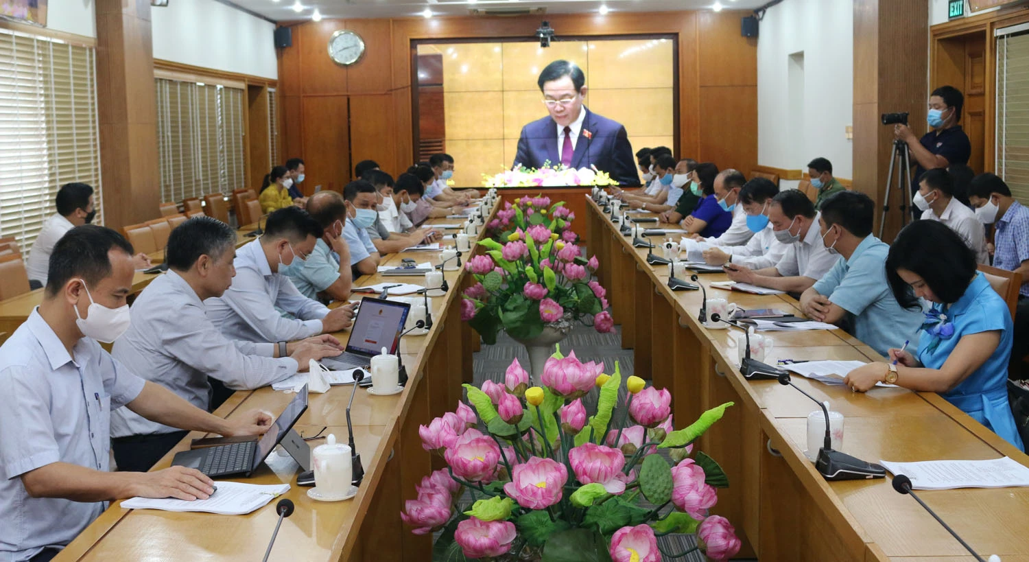 Đại biểu dự hội nghị qua hình thức trực tuyến tại điểm cầu Lào Cai.