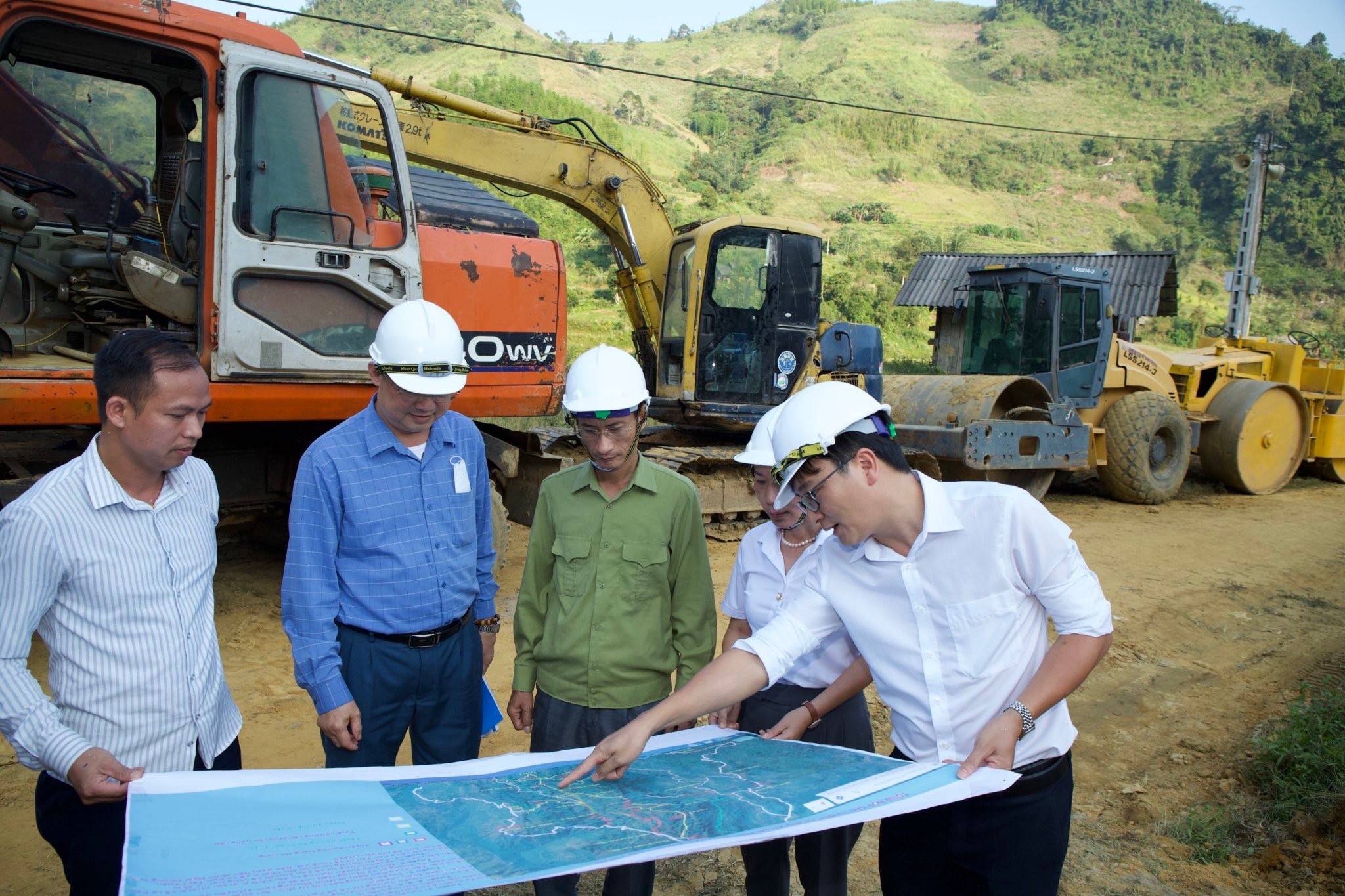 Việc triển khai nâng cấp tuyến đường sẽ tạo sự kết nối giao thông trên địa bàn.