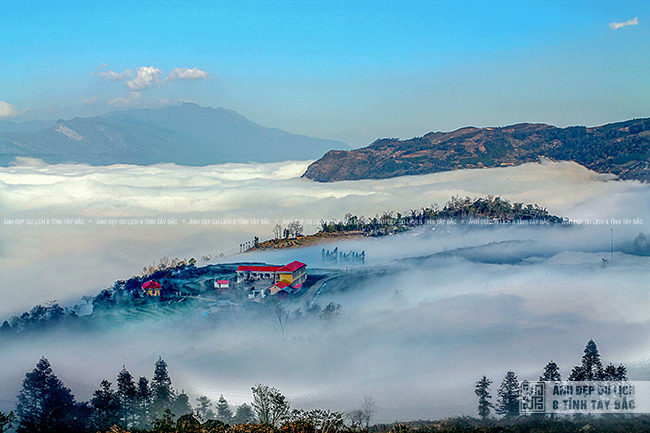 Các nghệ sỹ Lào Cai tham&nbsp;gia triển lãm ảnh nghệ thuật du lịch Tây Bắc&nbsp; ảnh 3