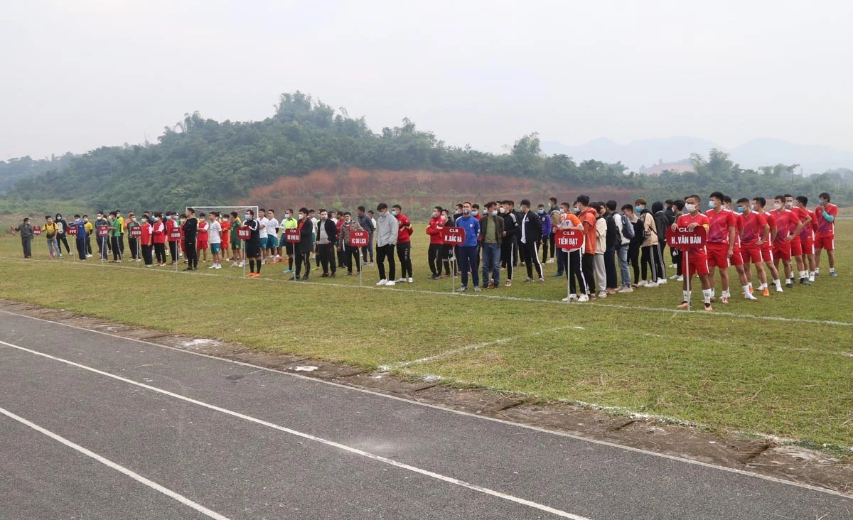 11 câu lạc bộ tham dự Giải bóng đá Thanh niên tỉnh Lào Cai năm 2021 ảnh 1