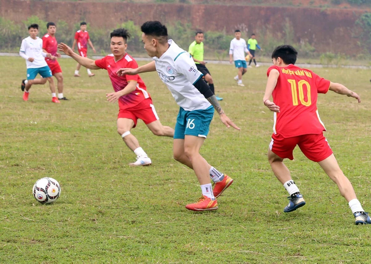 11 câu lạc bộ tham dự Giải bóng đá Thanh niên tỉnh Lào Cai năm 2021 ảnh 4
