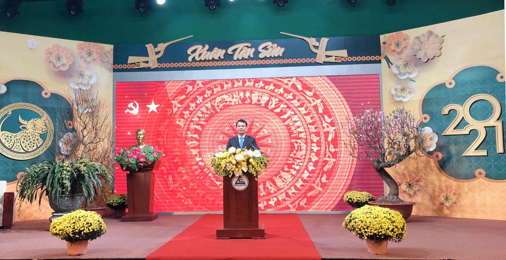 Đồng chí Đặng Xuân Phong, Ủy viên Ban Chấp hành Trung ương Đảng, Bí thư Tỉnh ủy, Chủ tịch HĐND tỉnh. Đồng chí Đặng Xuân Phong, Ủy viên Ban Chấp hành Trung ương Đảng, Bí thư Tỉnh ủy, Chủ tịch HĐND tỉnh.