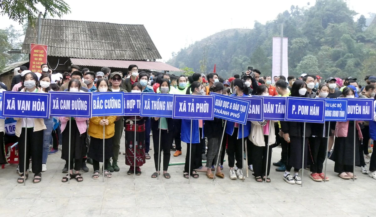 Thành phố Lào Cai tổ chức thành công Giải leo núi “Khám phá thác Nậm Rịa” Hợp Thành năm 2021 ảnh 2