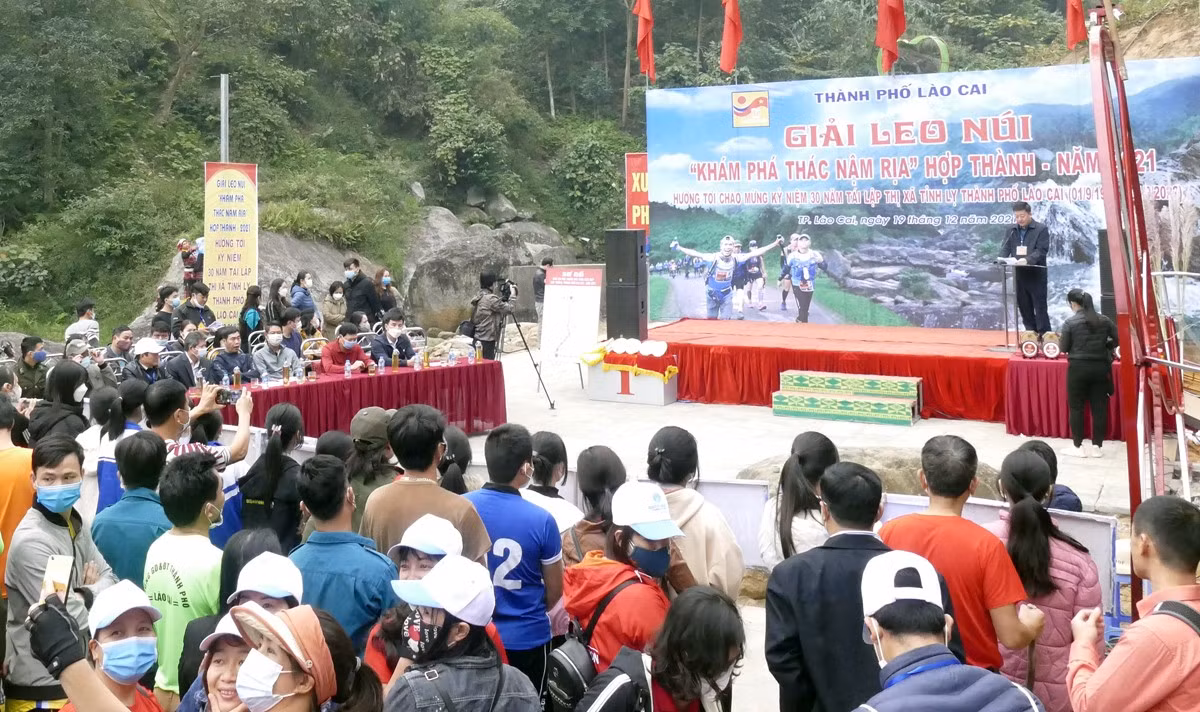 Thành phố Lào Cai tổ chức thành công Giải leo núi “Khám phá thác Nậm Rịa” Hợp Thành năm 2021 ảnh 1