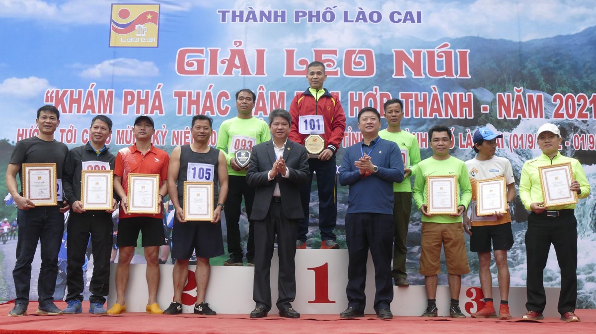 Thành phố Lào Cai tổ chức thành công Giải leo núi “Khám phá thác Nậm Rịa” Hợp Thành năm 2021 ảnh 9