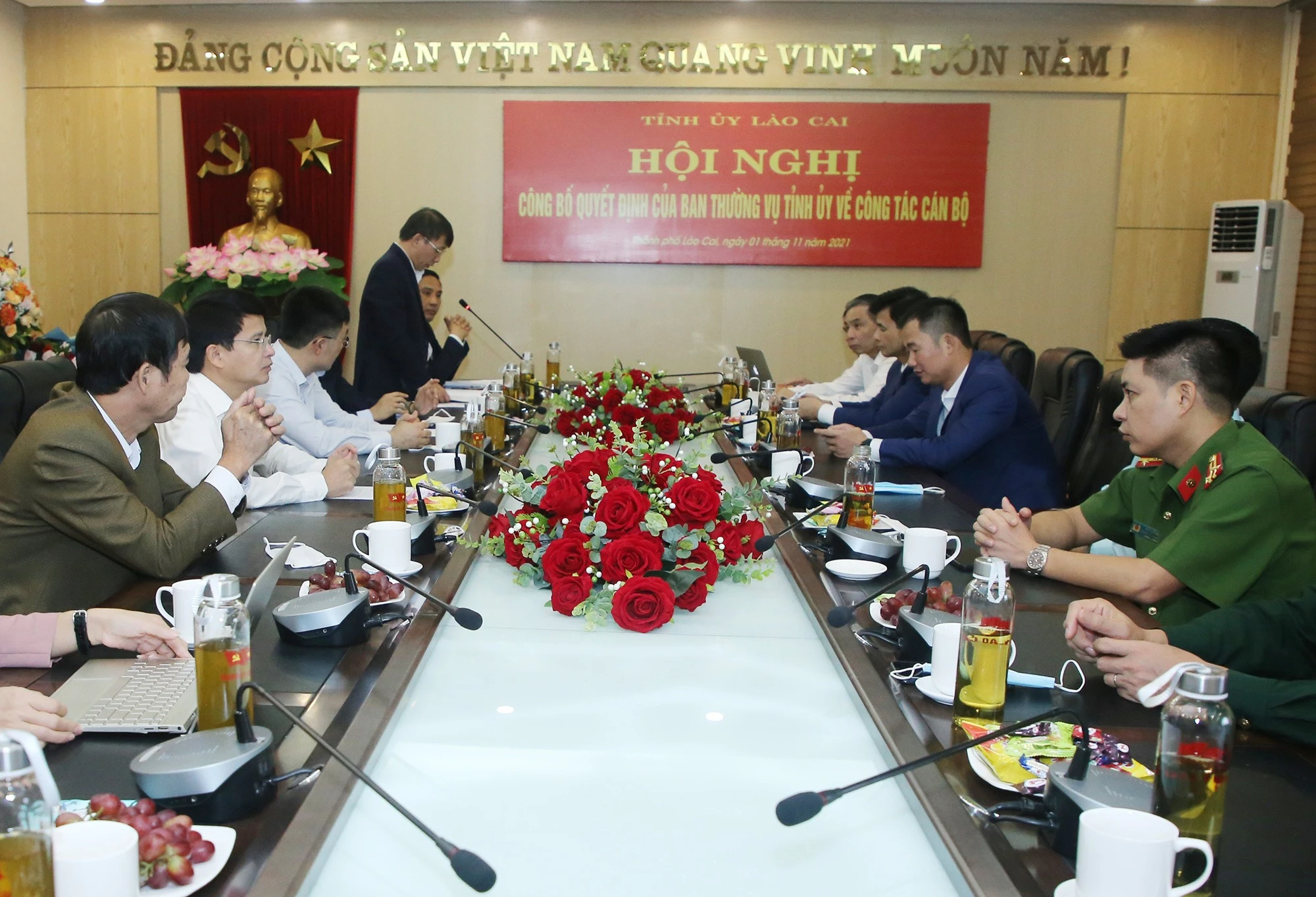 Đồng chí Đoàn Ngọc Tuyến được điều động giữ chức Phó Bí thư Thành ủy Lào Cai ảnh 1