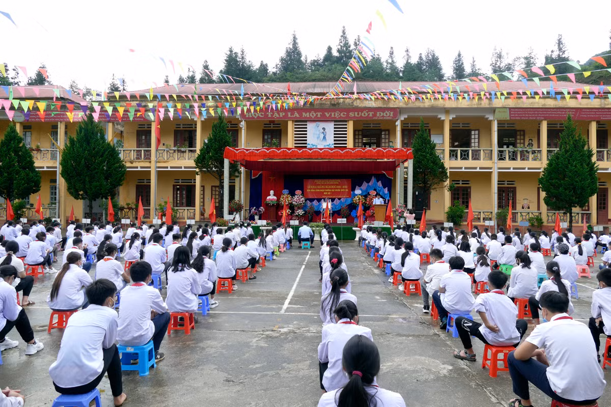 Lào Cai: Gần 228 nghìn học sinh dự Lễ khai giảng năm học mới ảnh 38 Lào Cai: Gần 228 nghìn học sinh dự Lễ khai giảng năm học mới ảnh 38