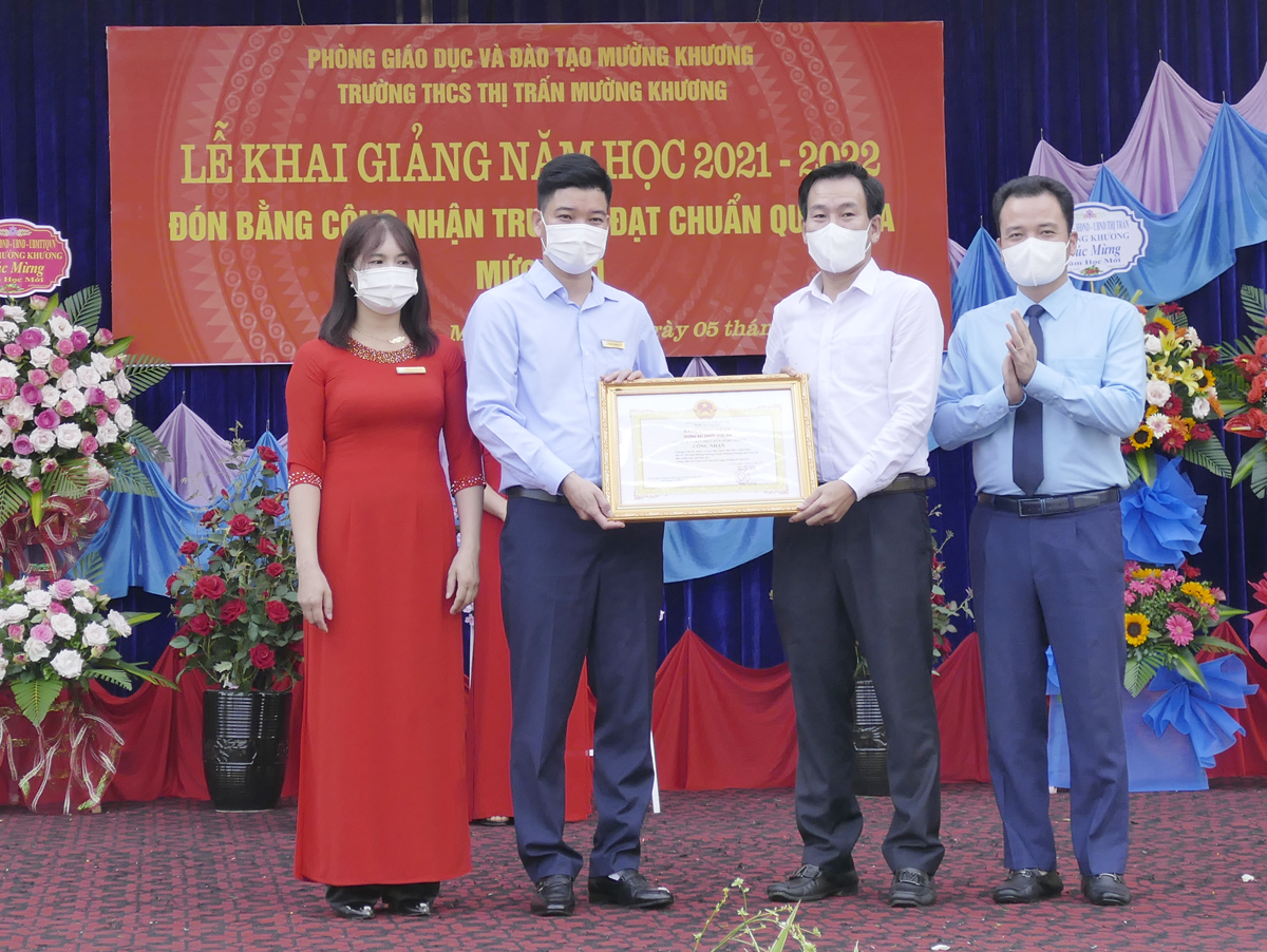 Lào Cai: Gần 228 nghìn học sinh dự Lễ khai giảng năm học mới ảnh 37 Lào Cai: Gần 228 nghìn học sinh dự Lễ khai giảng năm học mới ảnh 37