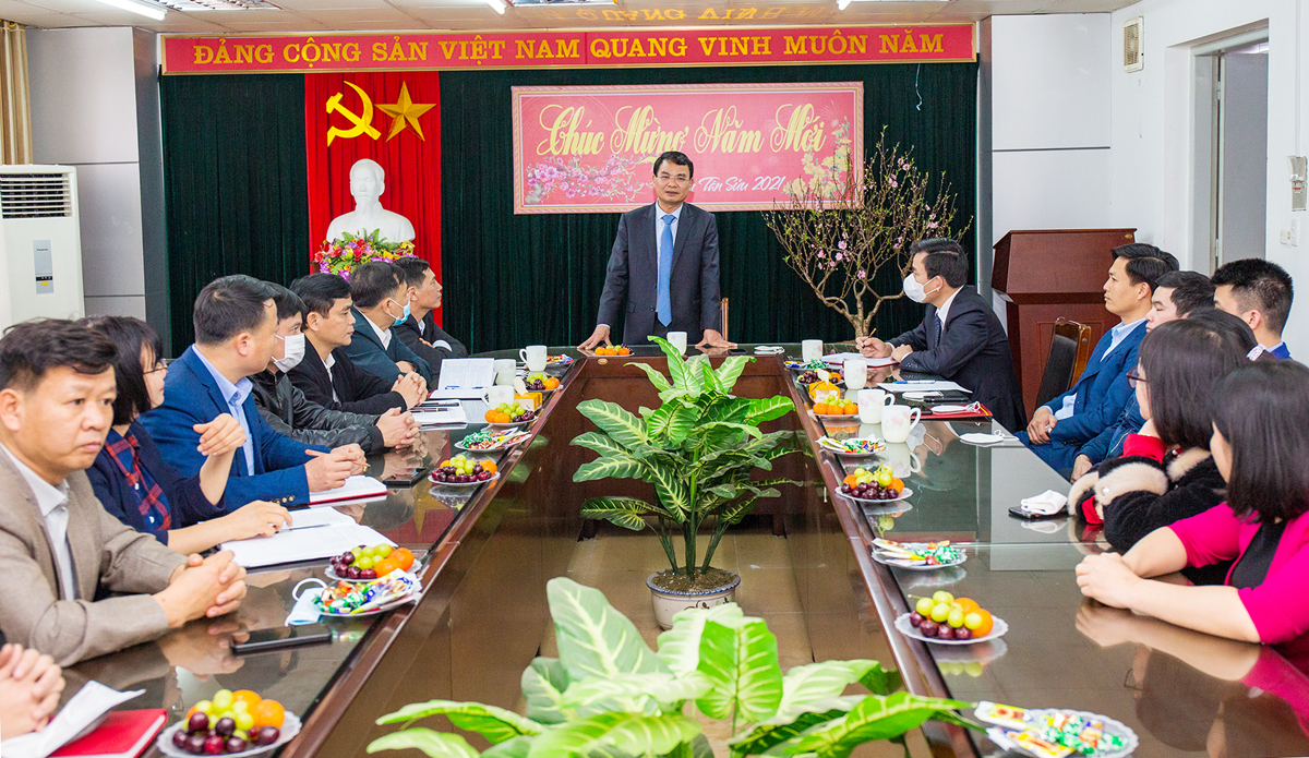 Bí thư Tỉnh ủy Đặng Xuân Phong thăm, chúc tết Báo Lào Cai.