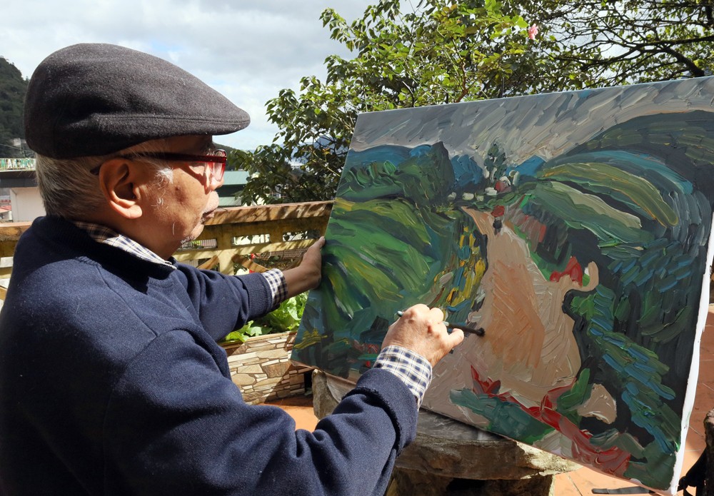 Lão họa sỹ say đắm Sa Pa ảnh 1