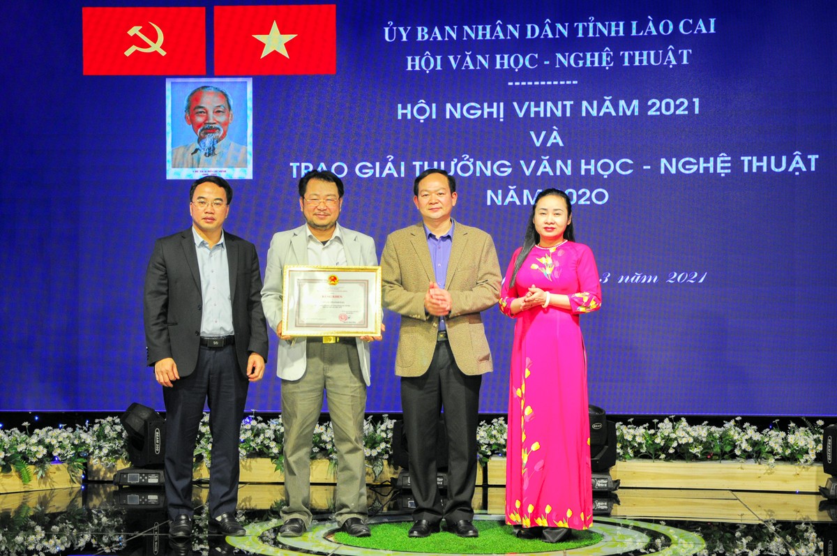 Góp phần xây dựng, phát triển văn hóa, con người Lào Cai ảnh 1